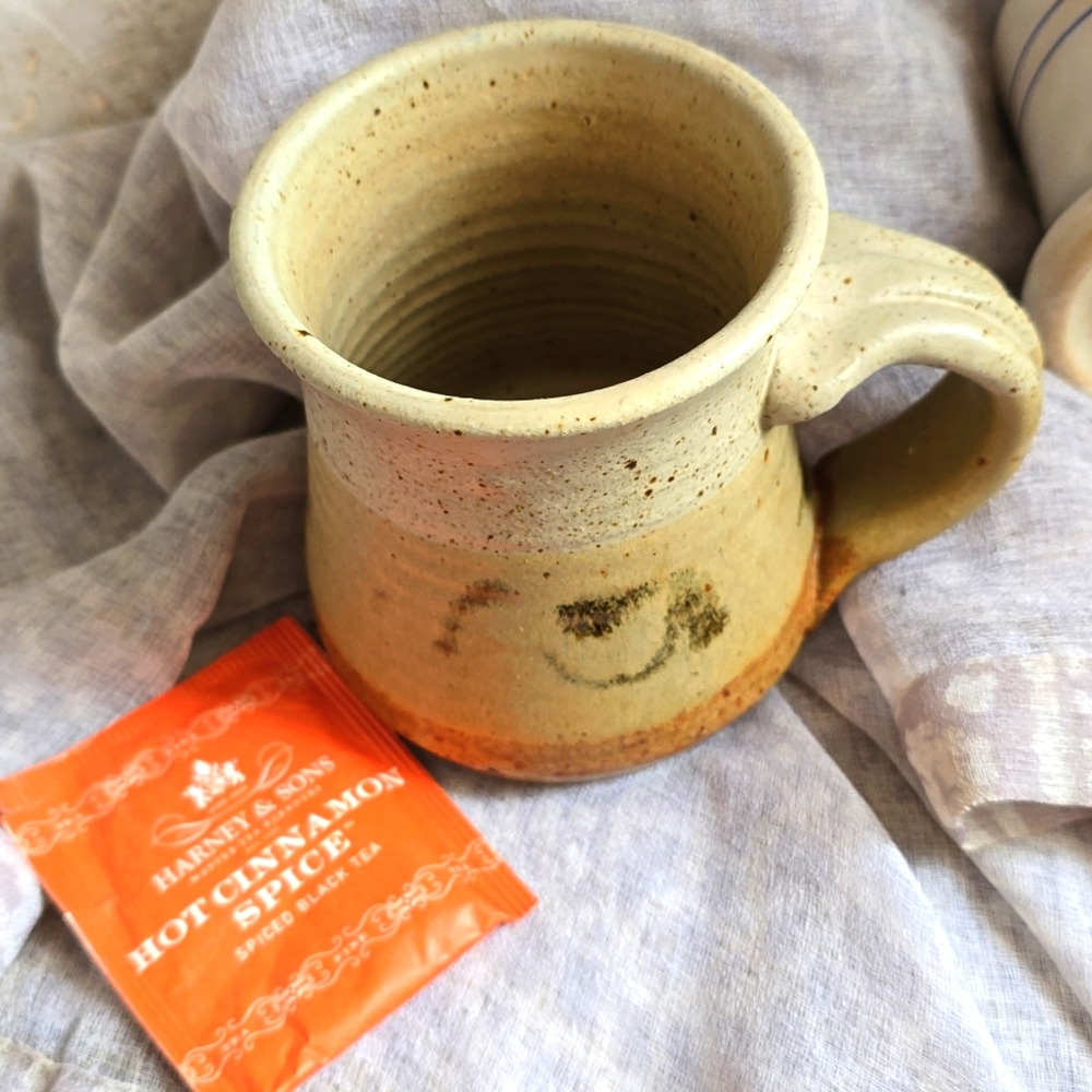 Studio Pottery - Vintage- 70s Rustic Stoneware Mug Sculpted Tea Bag Holder + Tea